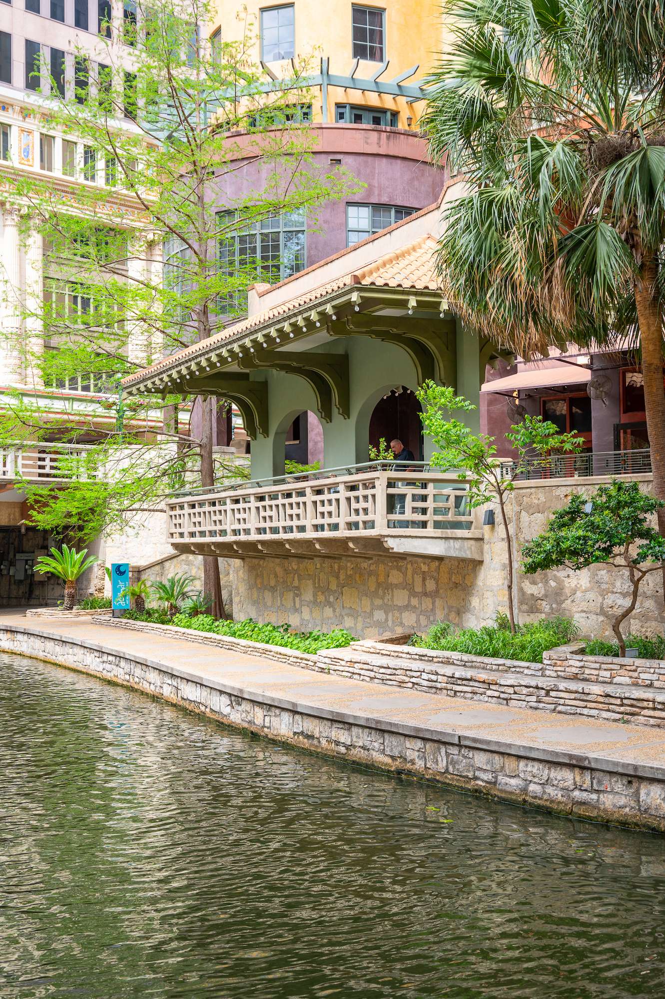 Outdoor Patio at Acenar